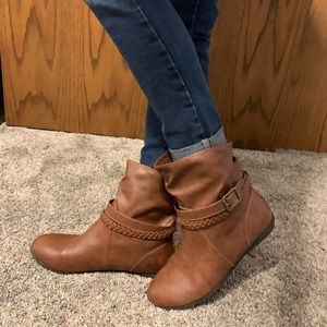 American Eagle Brown Ankle Booties!!!